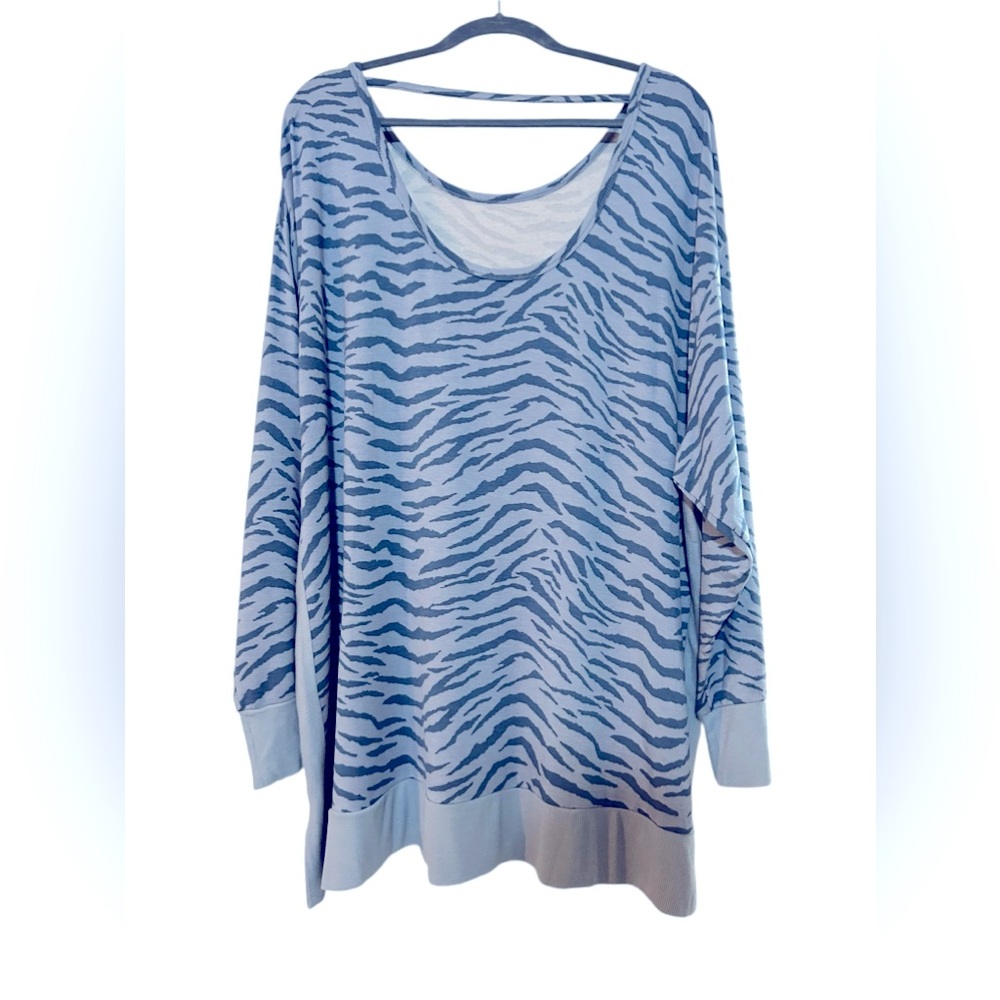 Brand new French Terry sweatshirt. - Picture 3 of 5